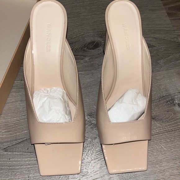 WANDLER - ISA sandal goat leather shiny almond size 39 - Picture 5 of 14